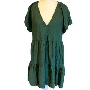 Universal Thread Green V-Neck Tiered Dress. Size M. Linen Blend.